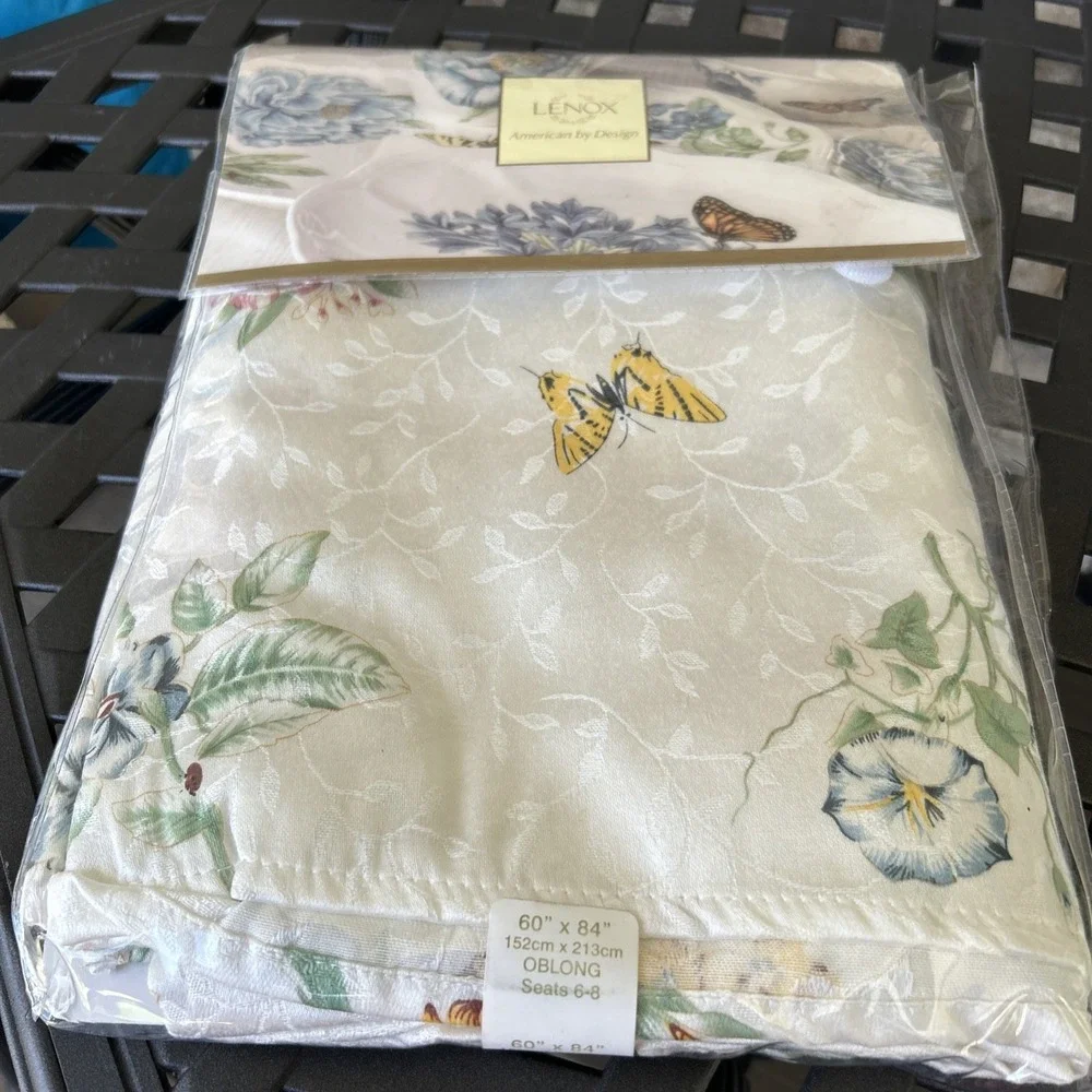 Lenox Butterfly Meadow Blue Oblong Table Cloth 60x84 Older Packing